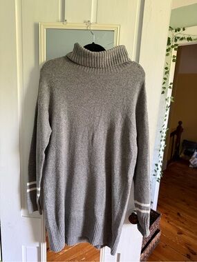 Hollister gray sweater dress